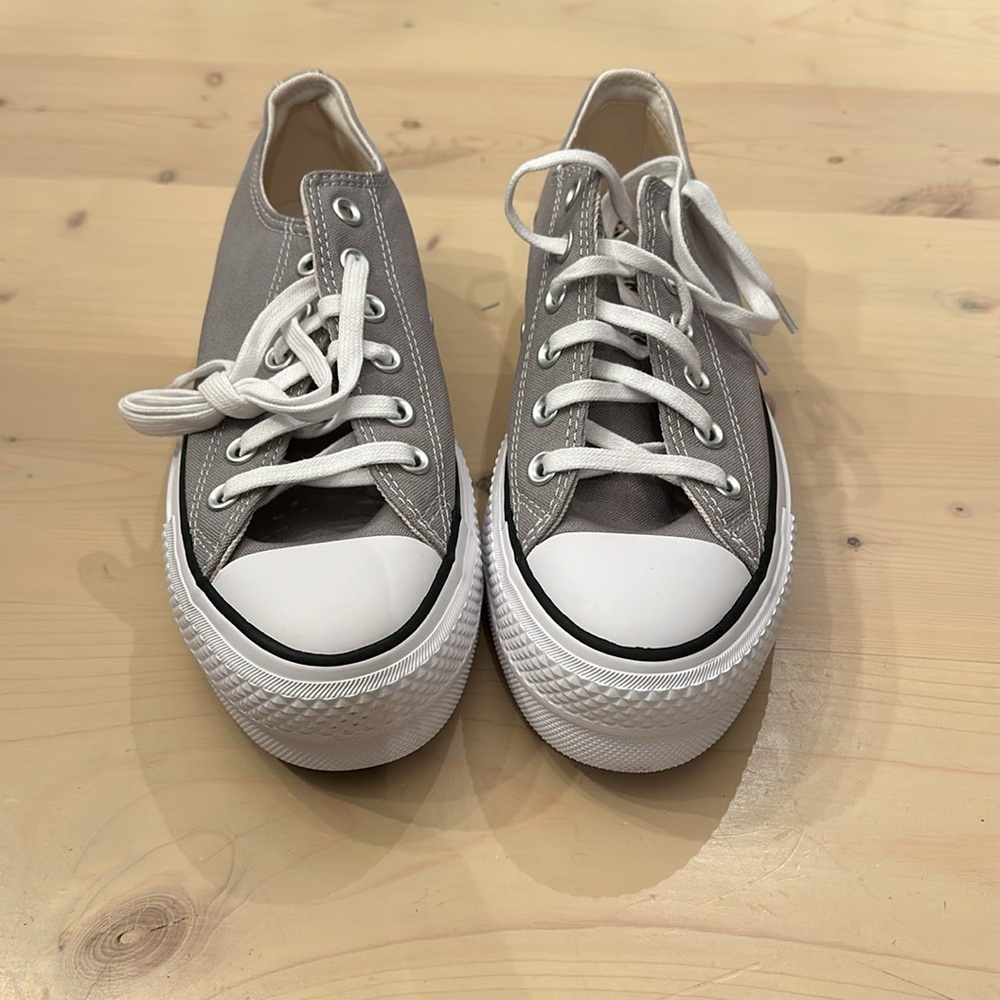 Converse Lift Size 8.5